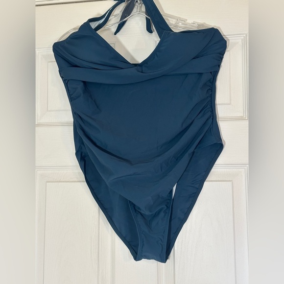 NWT Cupshe swimsuit. - Picture 6 of 10